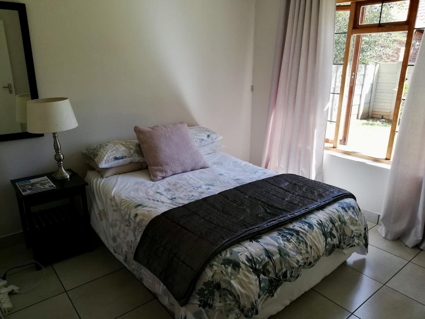 2 Bedroom Property for Sale in Langenhovenpark Free State